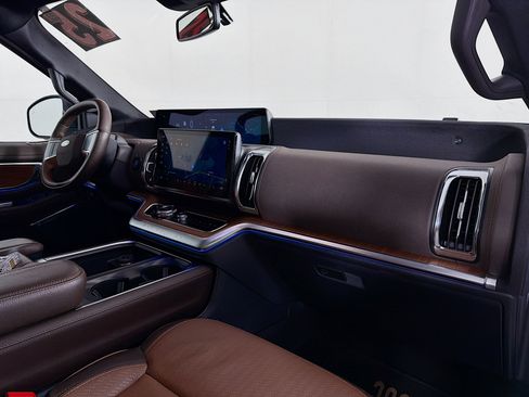 Used 2025 Ford Expedition King Ranch image 33