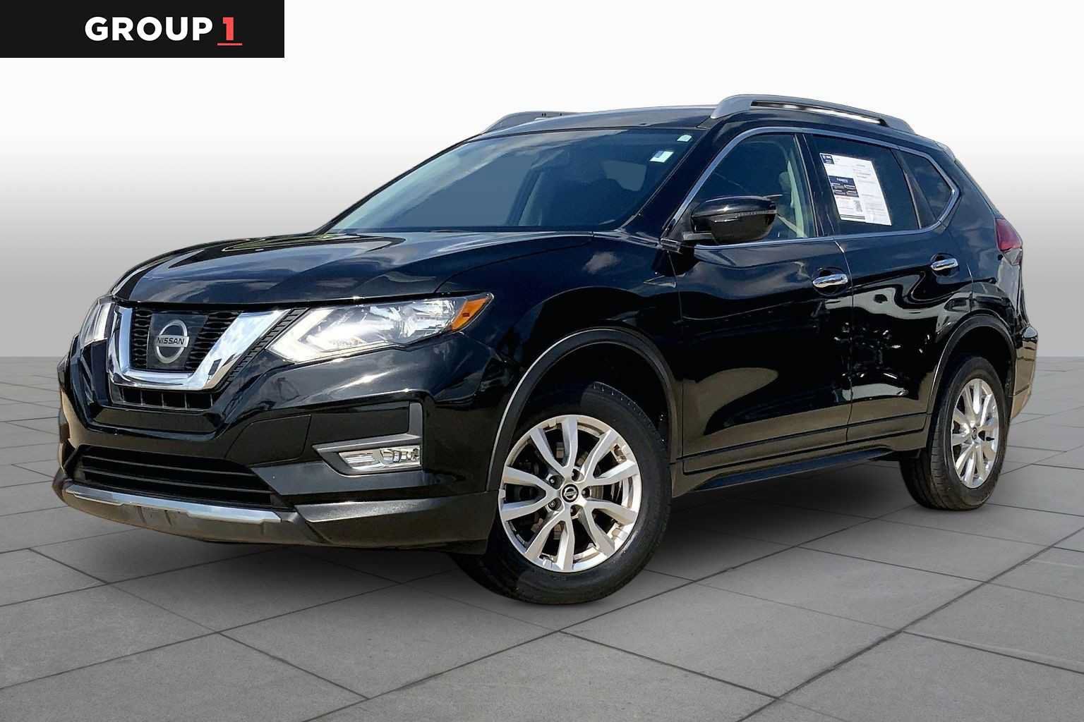 Used 2017 Nissan Rogue SV FWD image 1