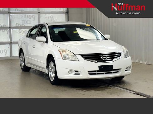 Used 2012 Nissan Altima 2.5 S FWD image 1