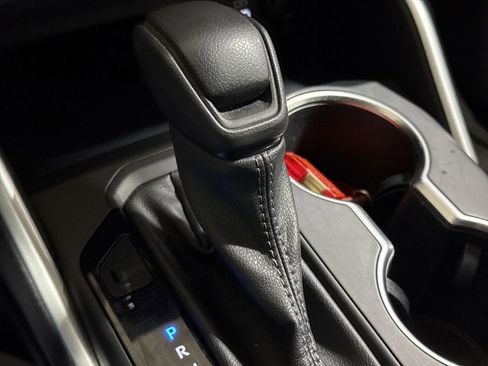 Used 2023 Toyota Highlander L image 16