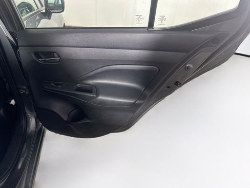 Used 2025 Nissan Versa SV FWD image 27