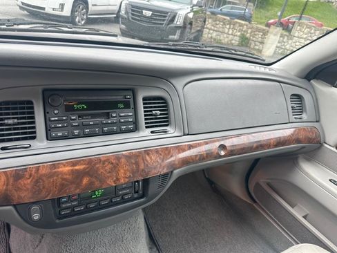 Used 2005 Mercury Grand Marquis LS RWD image 29