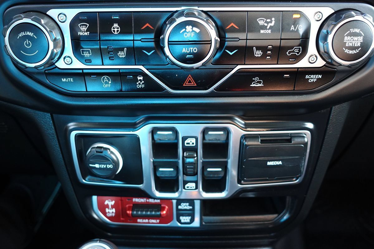 Used 2020 Jeep Gladiator Rubicon AWD/4WD image 54