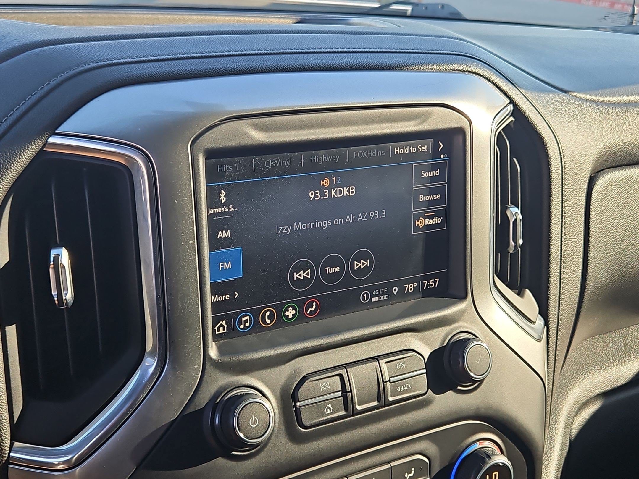 Certified 2021 Chevrolet Silverado 1500 LTZ AWD/4WD image 19