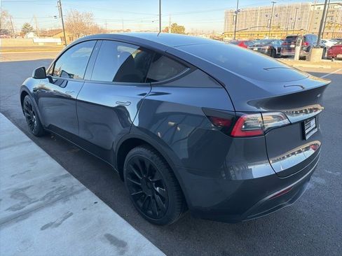 Used 2020 Tesla Model Y Long Range image 5