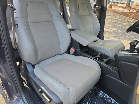 Used 2019 Honda CR-V EX-L image 10