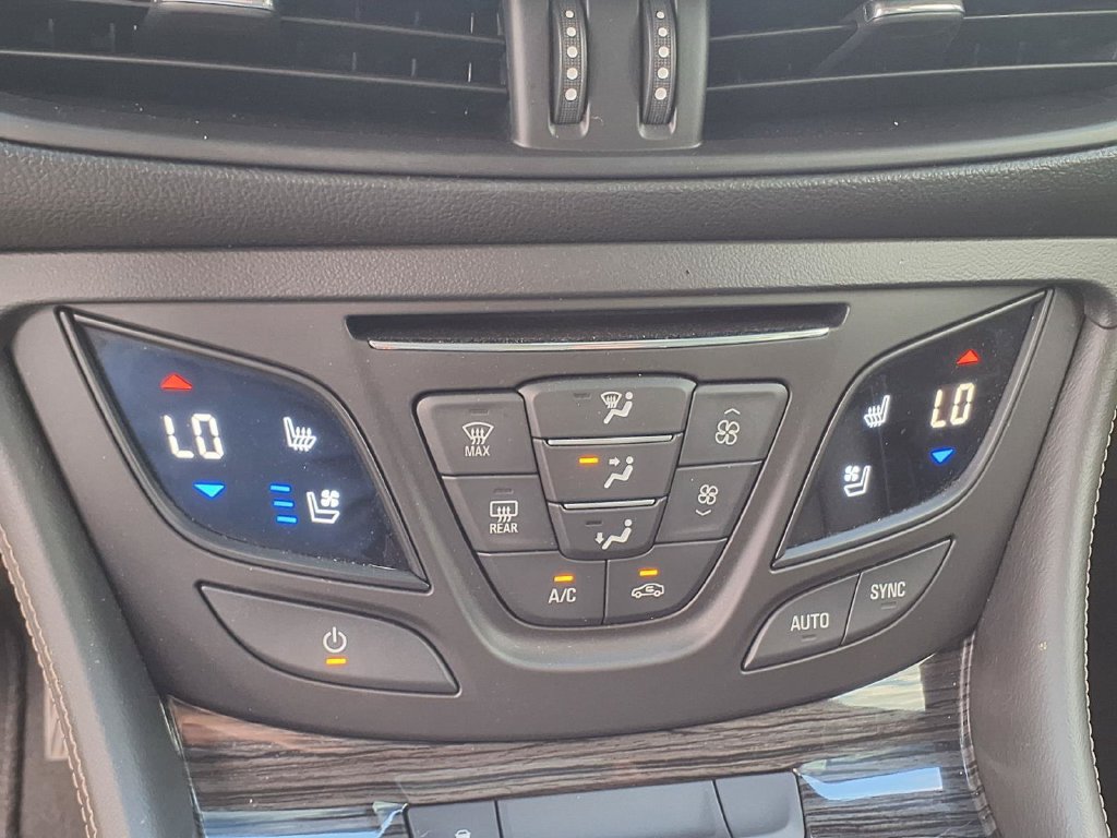 Used 2016 Buick Envision Premium AWD/4WD image 25