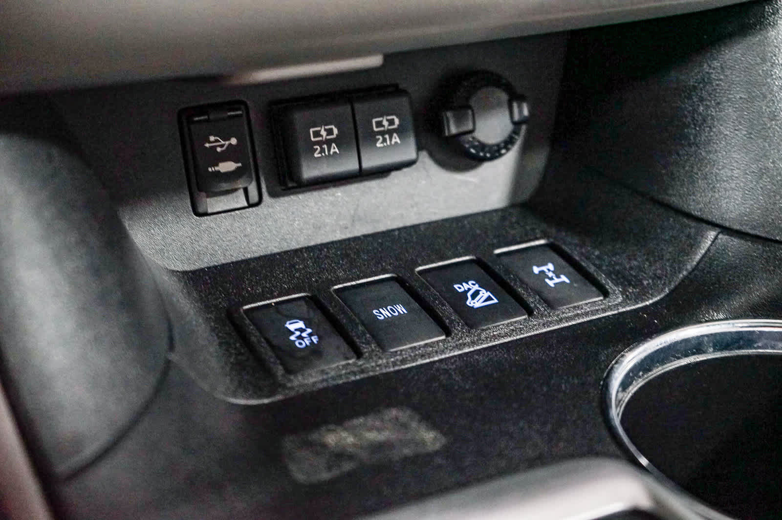 Certified 2019 Toyota Highlander XLE AWD/4WD image 25