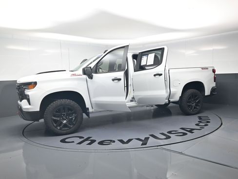 Used 2024 Chevrolet Silverado 1500 Custom Trail Boss w/ LPO, Dark Essentials Package AWD/4WD image 21