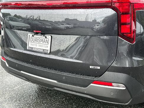 New 2026 Kia Carnival SX w/ SX Dark Edition Package FWD image 5