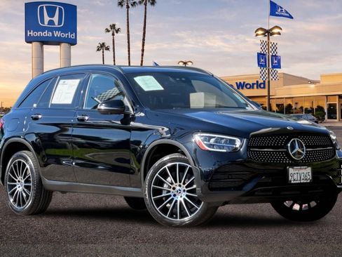 Used 2022 Mercedes-Benz GLC 300 image 2