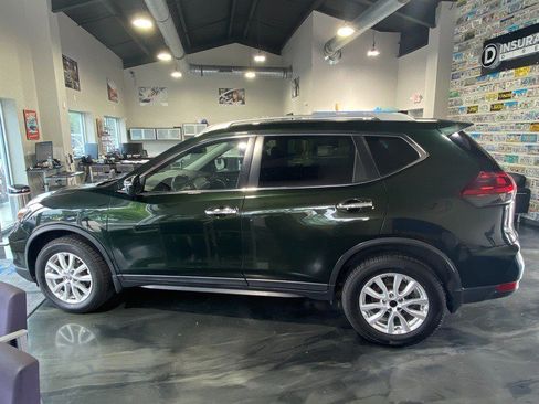 Used 2019 Nissan Rogue SV AWD/4WD image 4