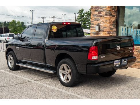 Used 2018 RAM 1500 Express w/ Express Value Package AWD/4WD image 5