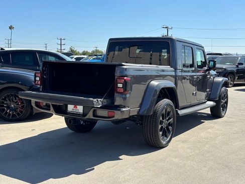 Used 2021 Jeep Gladiator Overland image 7