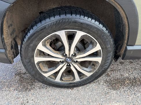 Used 2019 Subaru Forester Limited image 8