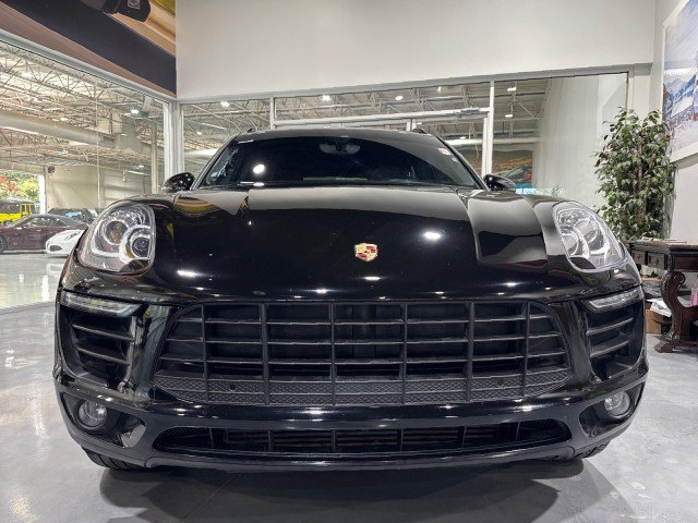 Used 2018 Porsche Macan AWD/4WD image 22