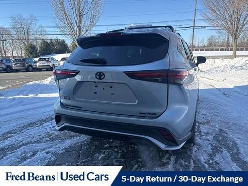 Used 2024 Toyota Highlander XSE image 5