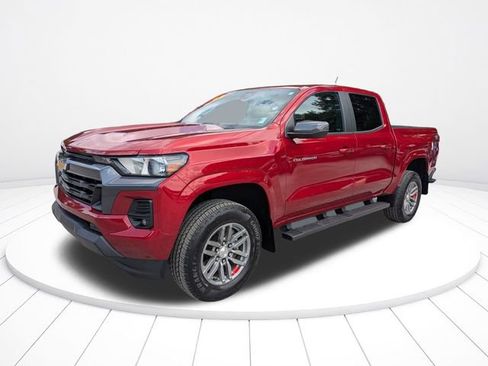 Used 2023 Chevrolet Colorado LT w/ LT Convenience Package RWD image 8