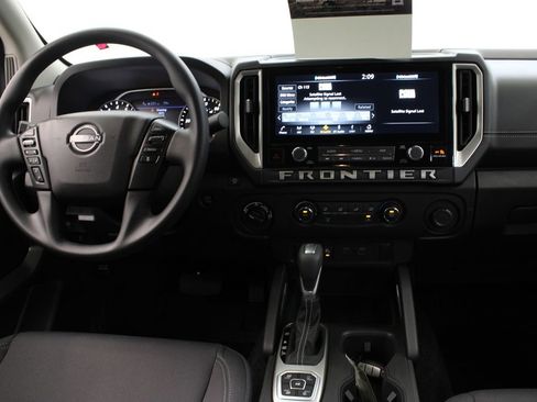 New 2026 Nissan Frontier SV w/ Tow Package AWD/4WD image 9