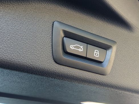 Used 2026 BMW X5 M60i image 9