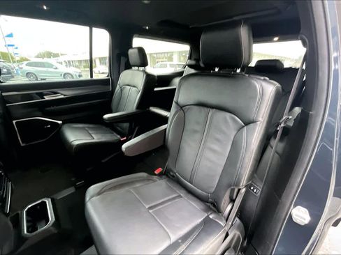 Used 2023 Jeep Wagoneer Series II image 23