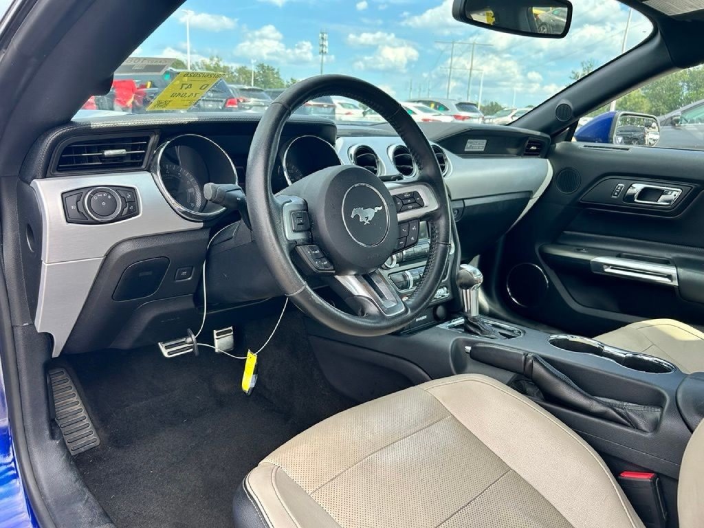 Used 2016 Ford Mustang Premium RWD image 10