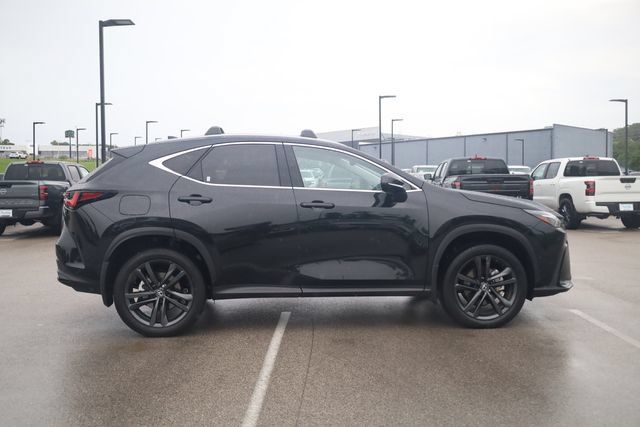 Used 2025 Lexus NX 450h+ AWD w/ Towing Package (2000 Lbs) image 4