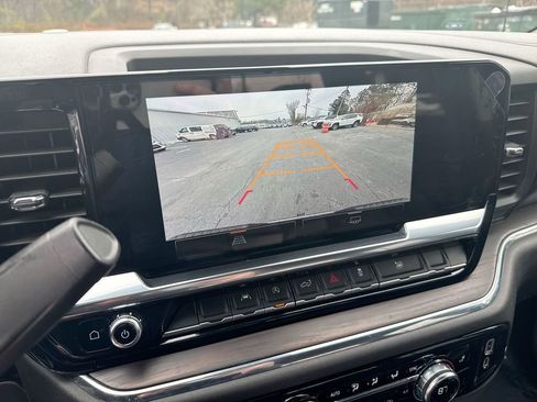 Used 2024 GMC Sierra 1500 SLT image 28