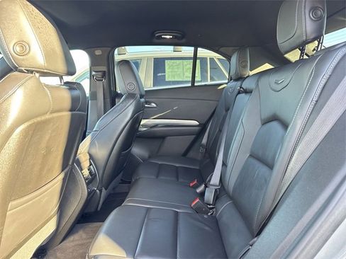 Used 2023 Cadillac XT4 Premium Luxury image 9