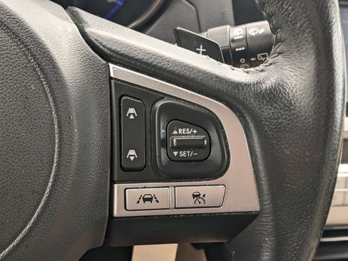 Used 2017 Subaru Outback 2.5i Premium image 19