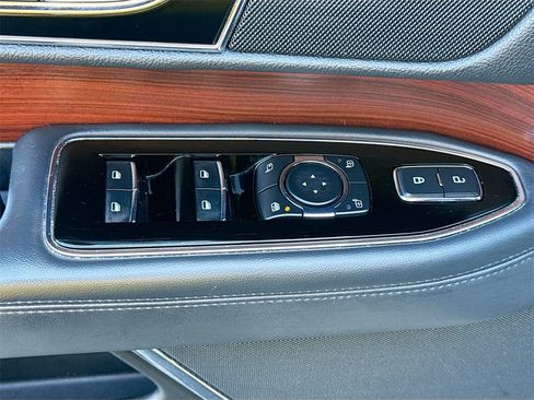 Used 2023 Lincoln Navigator Reserve image 19
