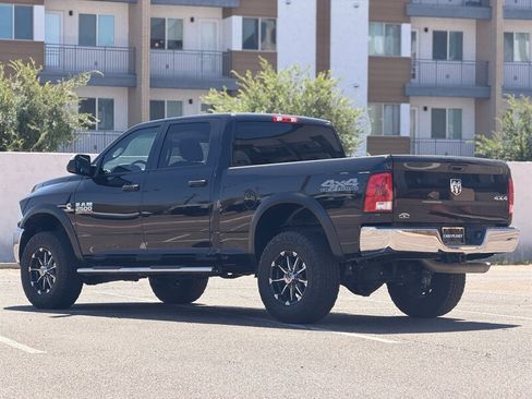 Used 2018 RAM 2500 Tradesman w/ Chrome Appearance Group AWD/4WD image 4