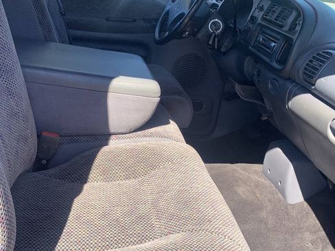 Used 2000 Dodge Ram 2500 Truck 2WD Quad Cab image 17