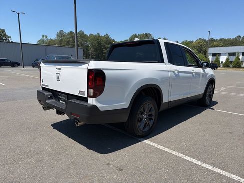 Certified 2023 Honda Ridgeline Sport image 5