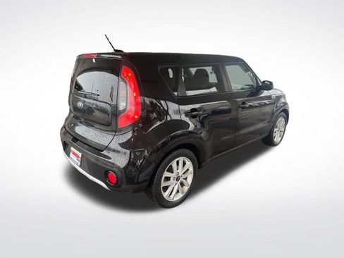 Used 2017 Kia Soul + image 48