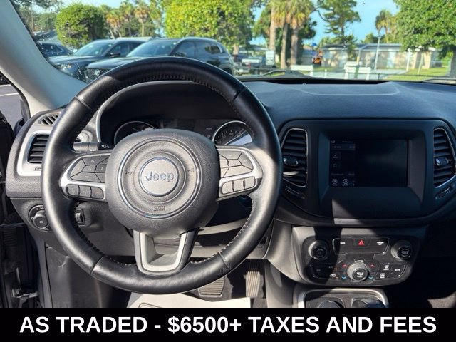 Used 2018 Jeep Compass Latitude w/ Popular Equipment Group AWD/4WD image 17