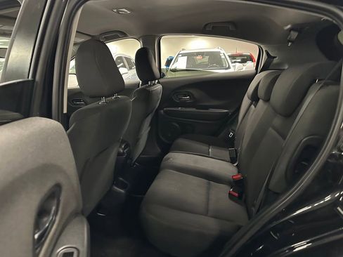 Used 2019 Honda HR-V LX image 26