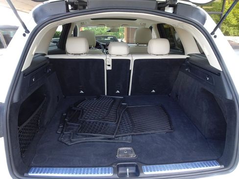 Used 2020 Mercedes-Benz GLC 300 4MATIC image 22