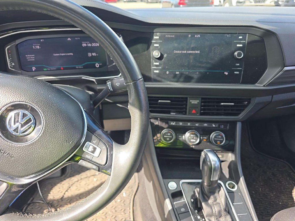 Used 2020 Volkswagen Jetta SEL FWD image 4