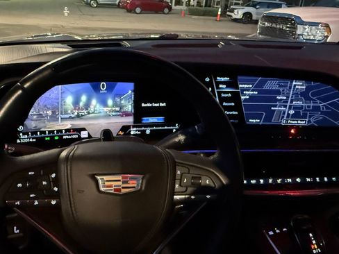 Used 2024 Cadillac Escalade ESV Premium Luxury Platinum w/ Heavy-Duty Trailer Package image 32