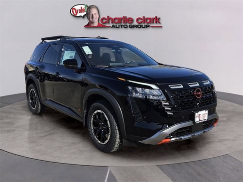 New 2026 Nissan Pathfinder Rock Creek image 8