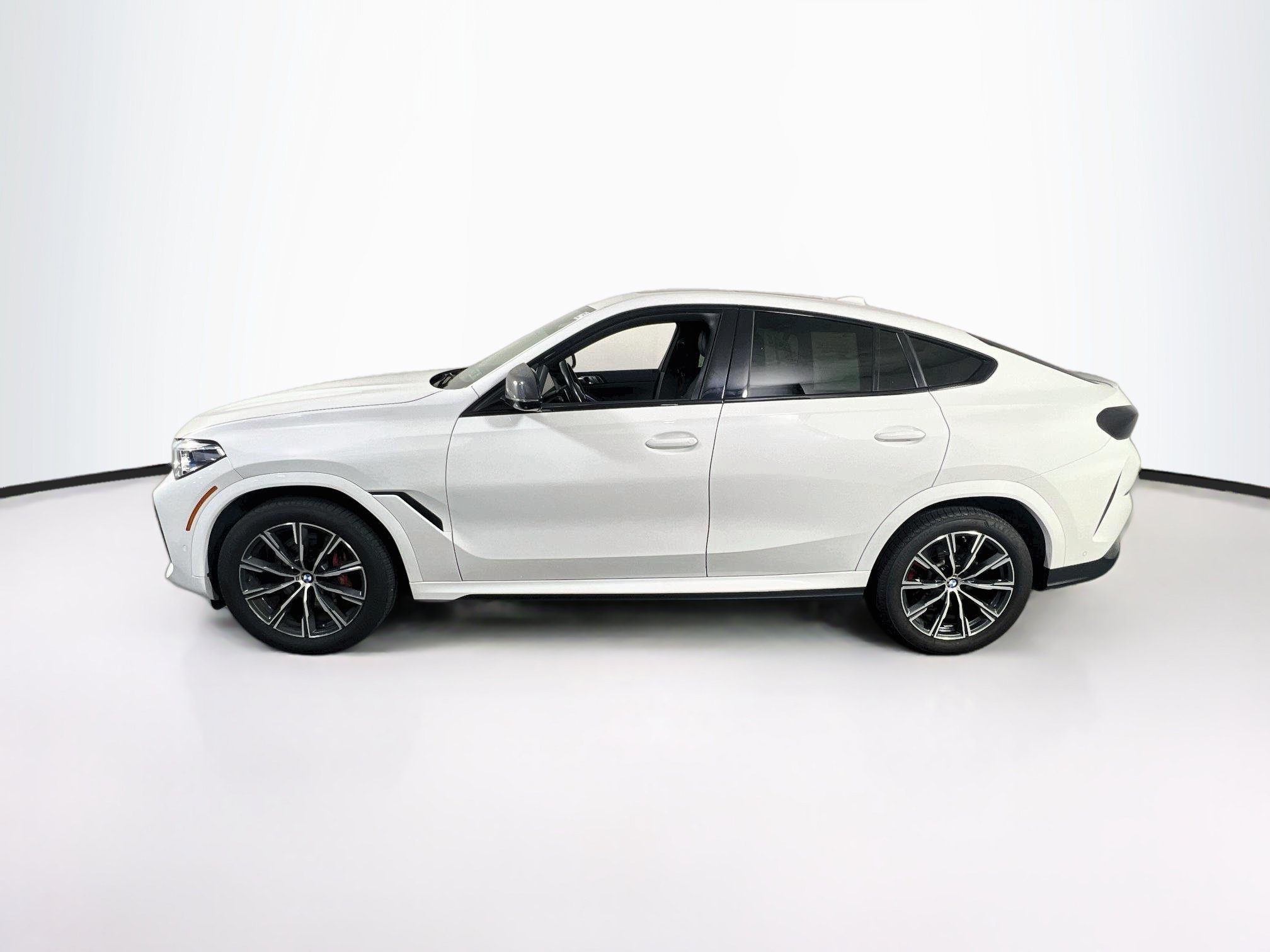 Used 2023 BMW X6 xDrive40i w/ Executive Package AWD/4WD image 8