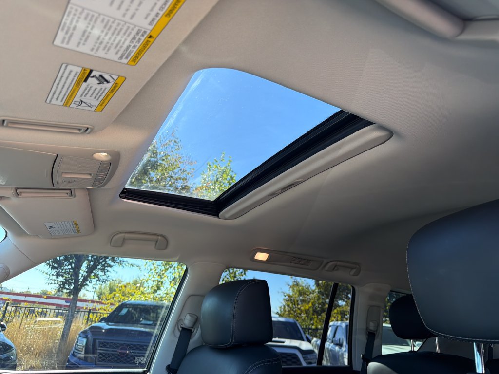 Used 2023 Nissan Armada Platinum w/ Captain's Chairs Package RWD image 19