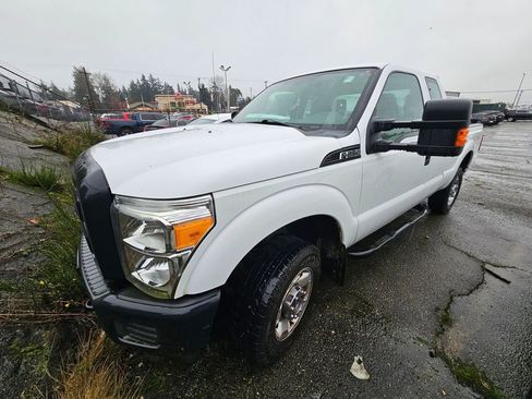 Used 2012 Ford F250 XL w/ PWR Equipment Group AWD/4WD image 4