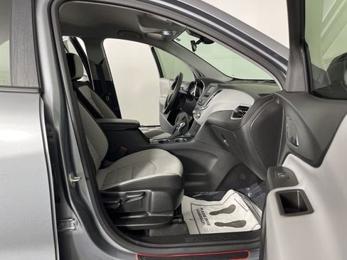 Used 2024 Chevrolet Equinox LS FWD image 35