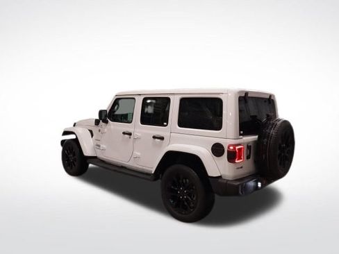 Used 2022 Jeep Wrangler Unlimited Sahara w/ Cold Weather Group image 25