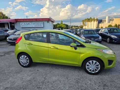 Used 2013 Ford Fiesta SE FWD image 8