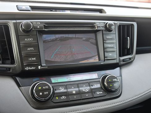 Used 2015 Toyota RAV4 XLE AWD/4WD image 16