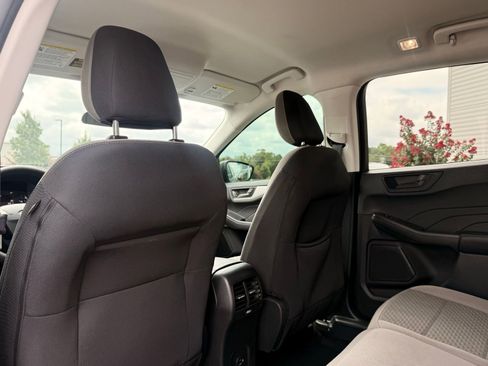 Used 2022 Ford Escape SE w/ Cold Weather Package image 16