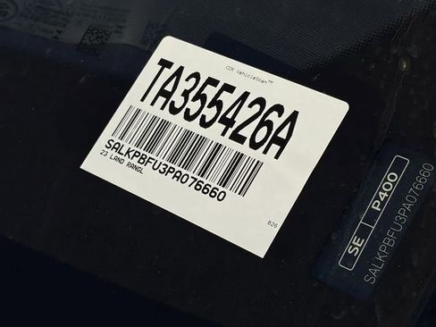 Used 2023 Land Rover Range Rover Long Wheelbase SE image 10